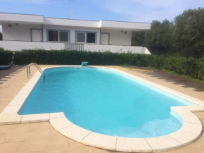 3 bedrooms appartement with shared pool enclosed garden and wifi at Bari 5 km away from the beach
